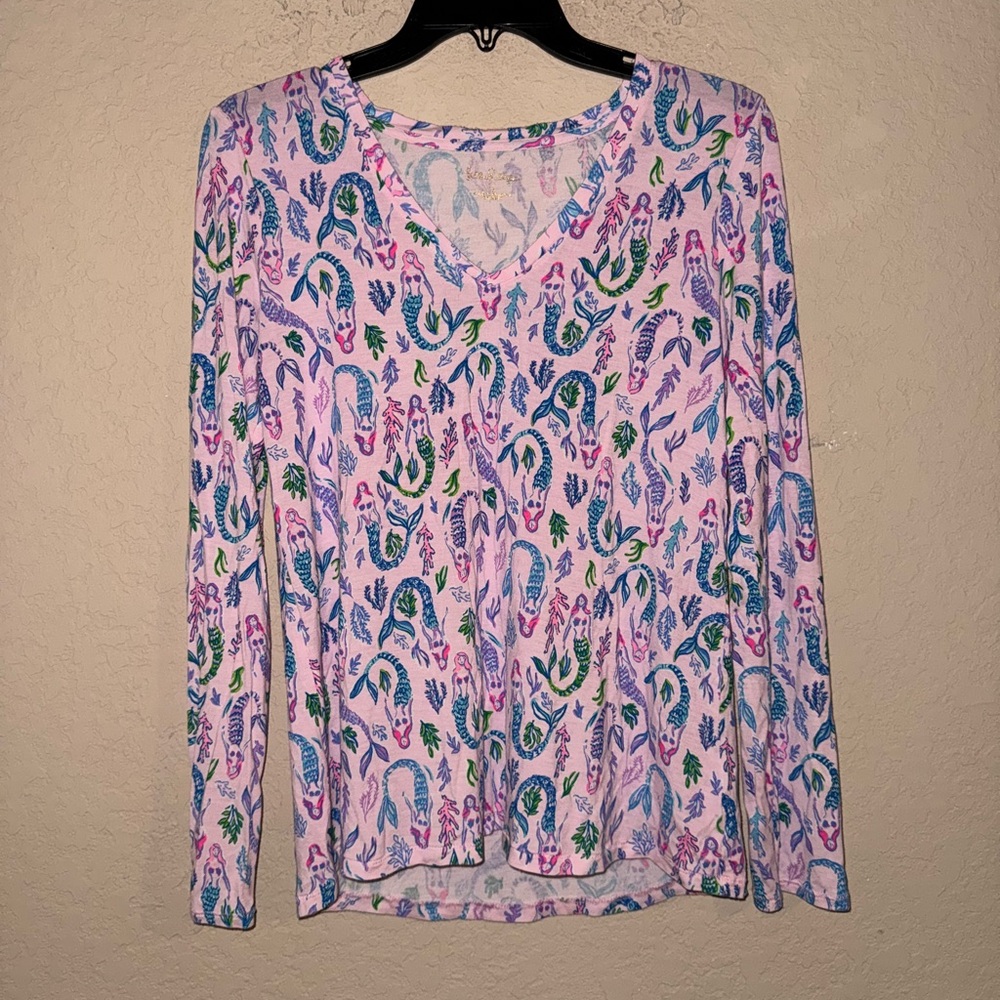 Lilly Pulitzer Pink Blossom Night Out Mermaid Shirt- 🌸Size Small🌸